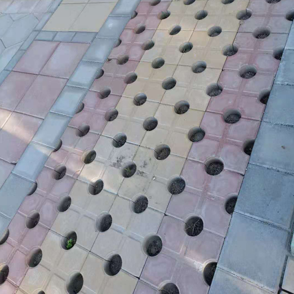 透水砖的面层是什么材料？